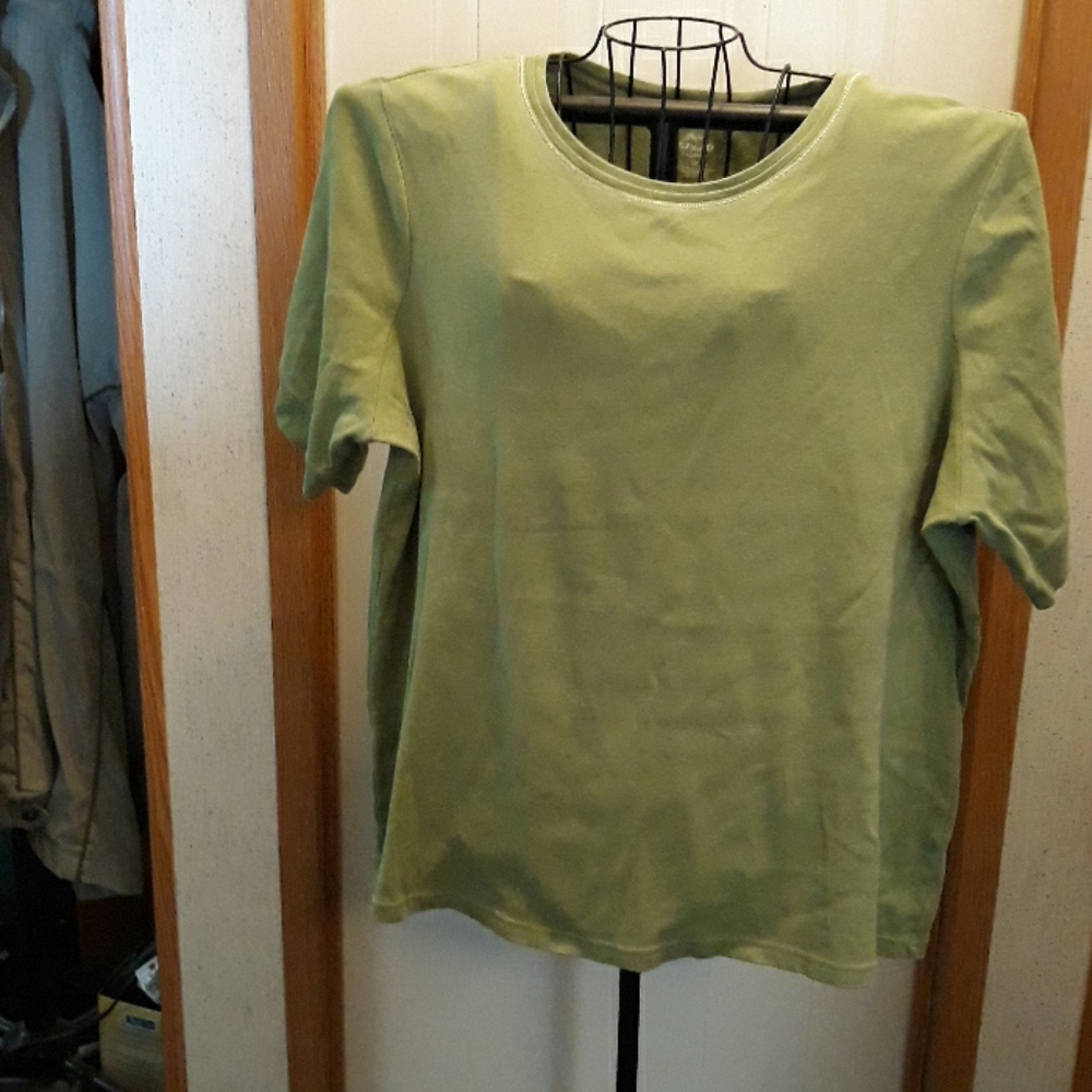 CJ Banks short sleeve top